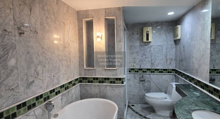 For sale 2 bedrooms condo in Pathum Wan, Bangkok