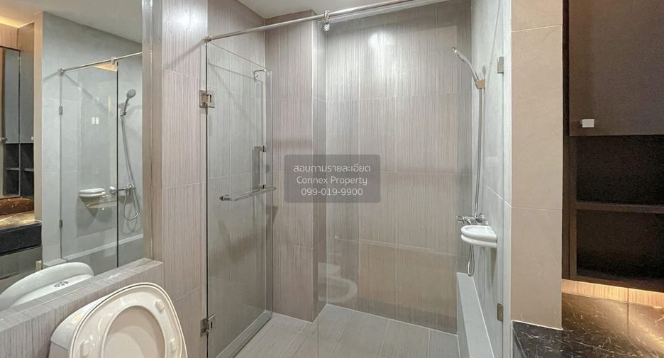 For sale 2 bedrooms condo in Watthana, Bangkok