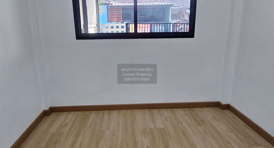 For sale 2 bedrooms townhouse in Bang Phli, Samut Prakan
