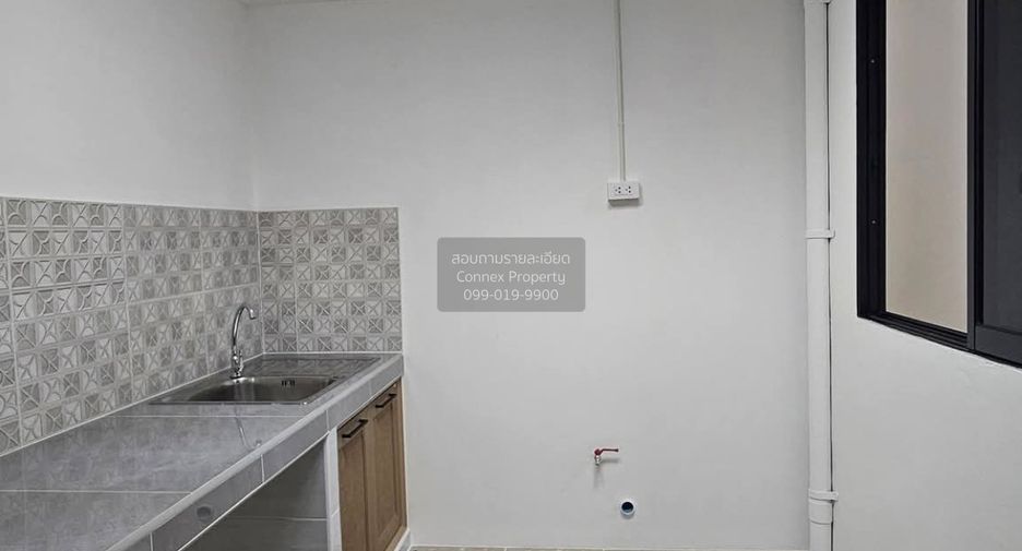 For sale 2 bedrooms townhouse in Bang Phli, Samut Prakan