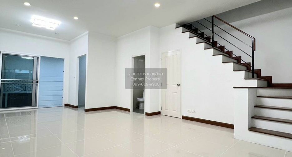 Reihenhaus zum Kauf mit 3 Zimmer in Thung Khru, Bangkok