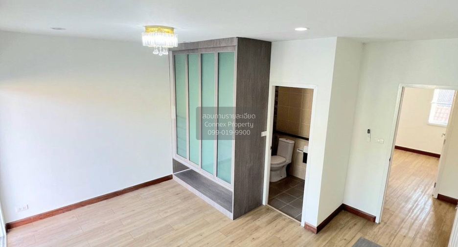 Reihenhaus zum Kauf mit 3 Zimmer in Thung Khru, Bangkok