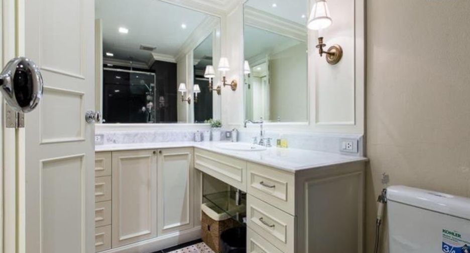 For sale 1 bed condo in Watthana, Bangkok