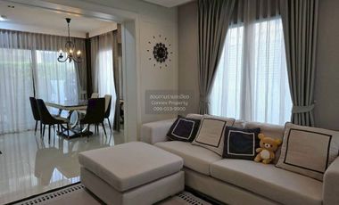 For sale 3 bedrooms townhouse in Lat Phrao, Bangkok