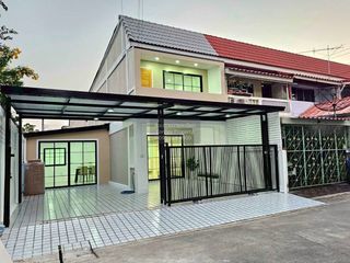 For sale 5 bedrooms townhouse in Bang Yai, Nonthaburi