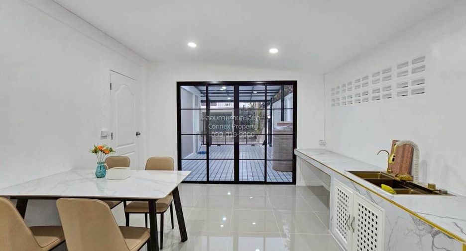 For sale 5 bedrooms townhouse in Bang Yai, Nonthaburi