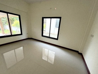 出售 3 卧室 独立屋 在 Nikhom Phatthana, Rayong