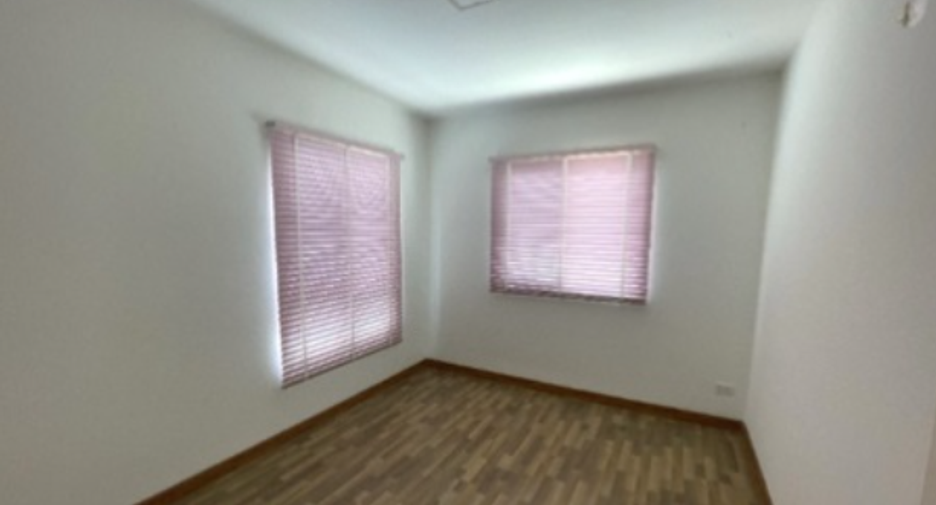For sale 1 bed townhouse in Bang Khun Thian, Bangkok