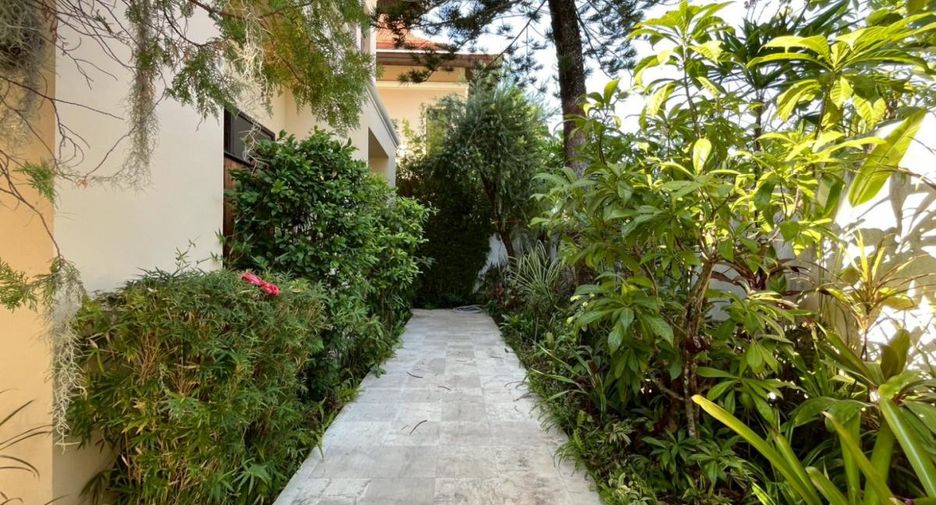 Villa zum Kauf mit 2 Zimmer in Sattahip, Chonburi