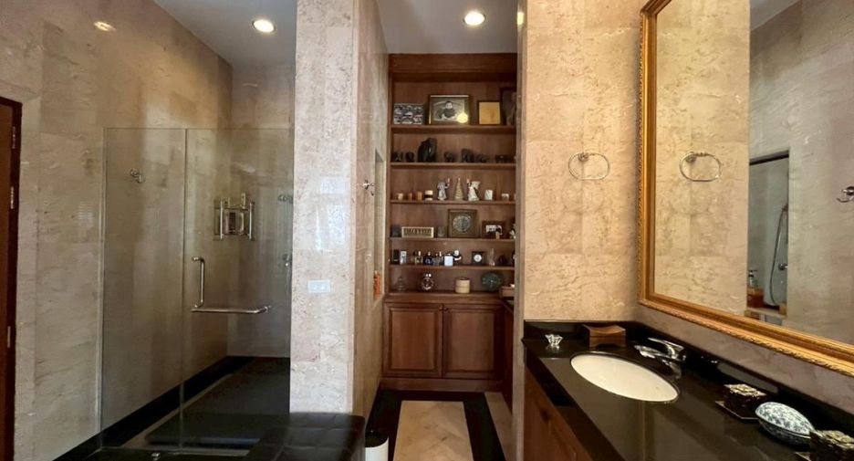 Villa zum Kauf mit 2 Zimmer in Sattahip, Chonburi