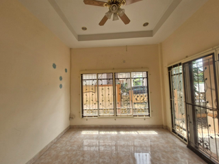Haus zum Kauf mit 3 Zimmer in Mueang Rayong, Rayong