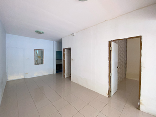 Casa adosada en venta de 2 habitaciones en Mueang Rayong, Rayong