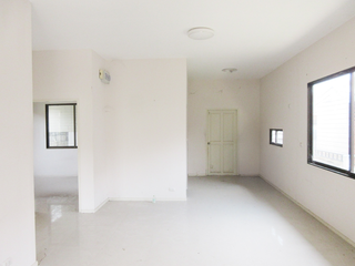 出售 2 卧室 独立屋 在 Nikhom Phatthana, Rayong