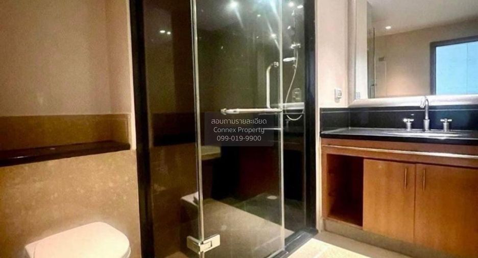 For rent 3 bedrooms condo in Sathon, Bangkok