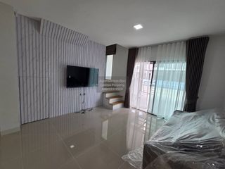 For rent 3 bedrooms townhouse in Bang Phli, Samut Prakan