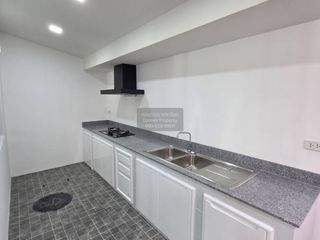 For rent 3 bedrooms townhouse in Bang Phli, Samut Prakan