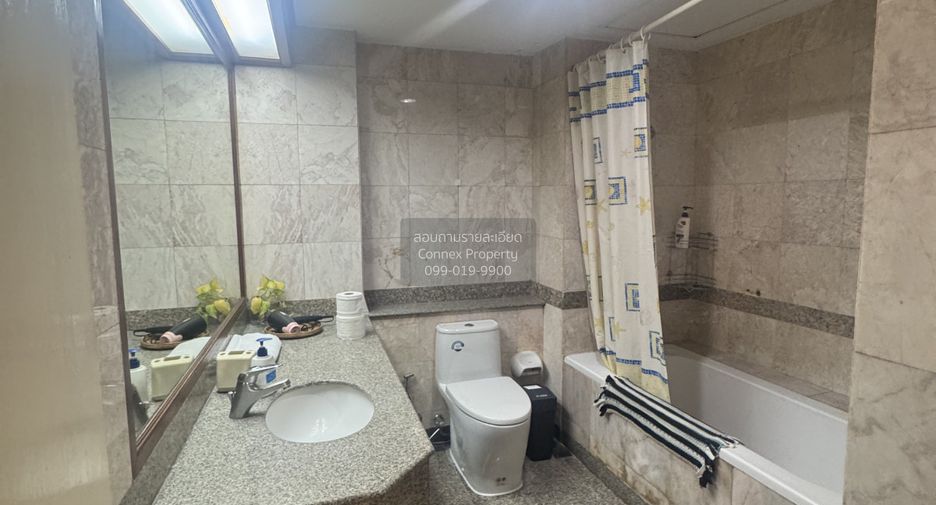 For rent 2 bedrooms condo in Watthana, Bangkok