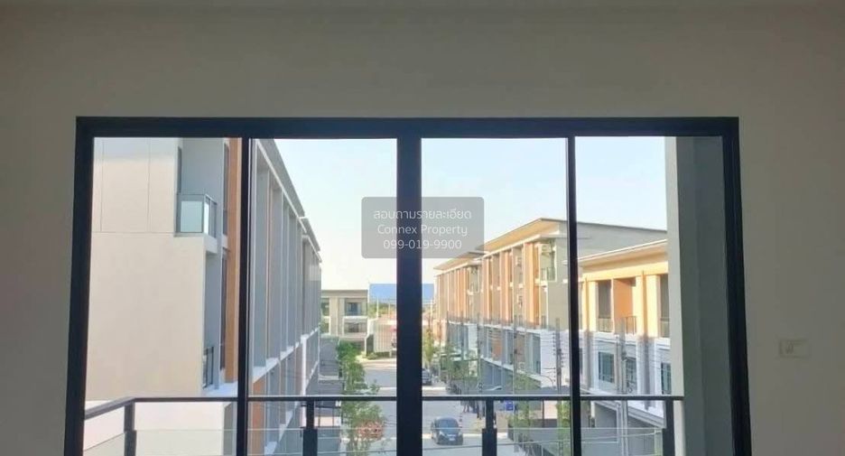 For rent 4 ベッドルーム townhouse in Bang Khen, Bangkok
