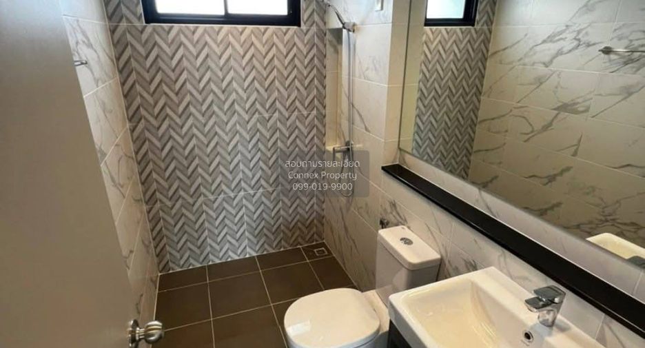For rent 4 ベッドルーム townhouse in Bang Khen, Bangkok