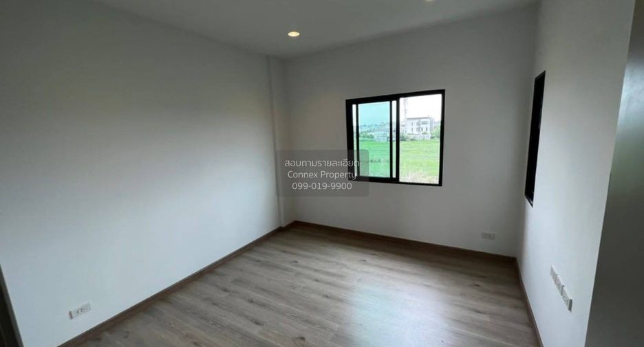 For rent 4 ベッドルーム townhouse in Bang Khen, Bangkok