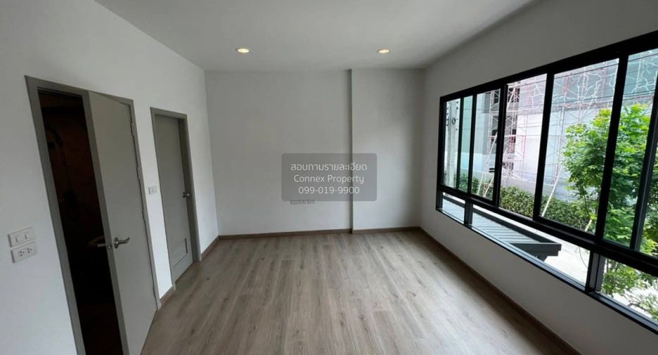 For rent 4 ベッドルーム townhouse in Bang Khen, Bangkok