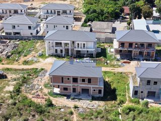 Casa en venta de 4 habitaciones en Bang Lamung, Chonburi