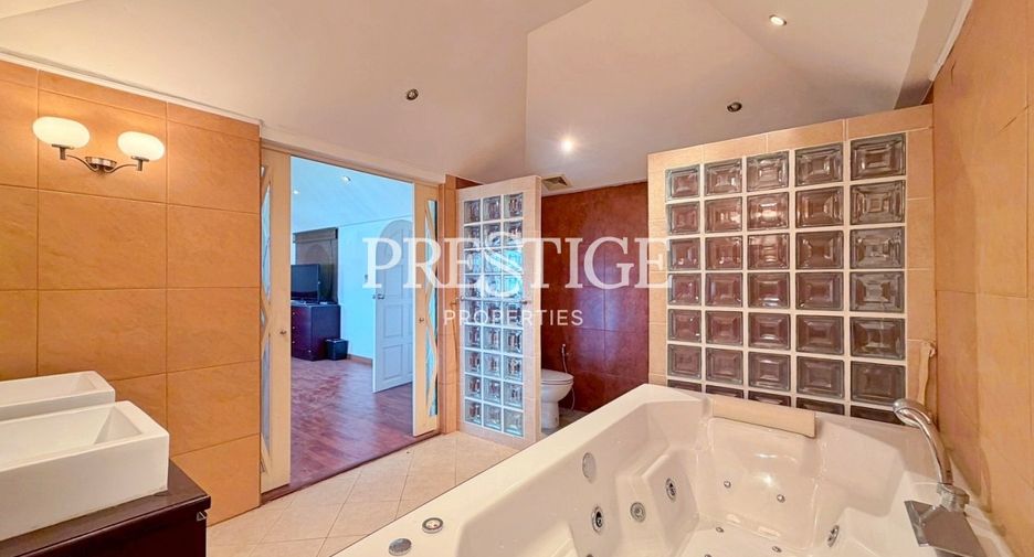 Condo en venta de 3 habitaciones en Bang Lamung, Chonburi