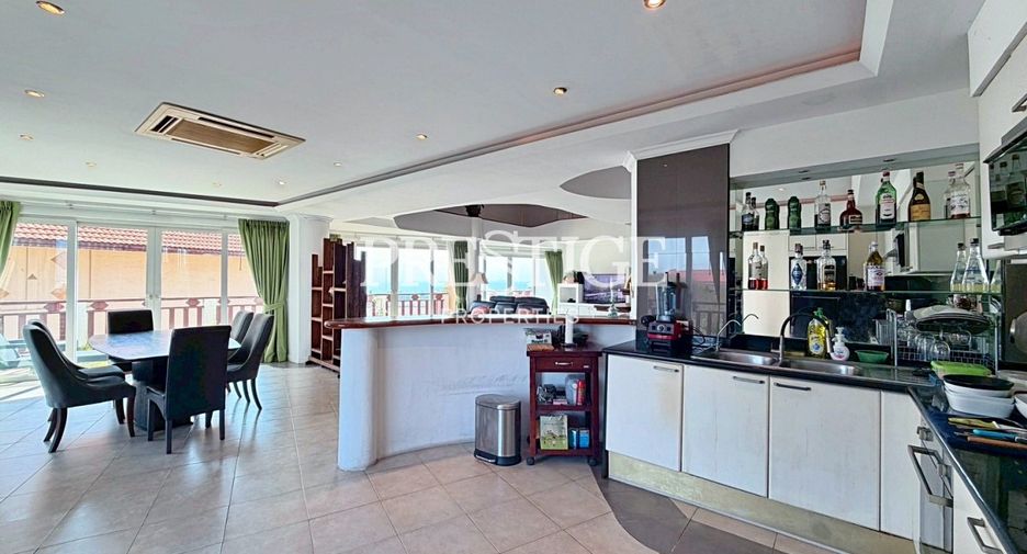 Condo en venta de 3 habitaciones en Bang Lamung, Chonburi