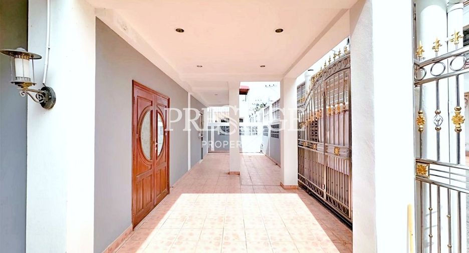 For rent 3 bedrooms house in Bang Lamung, Chonburi