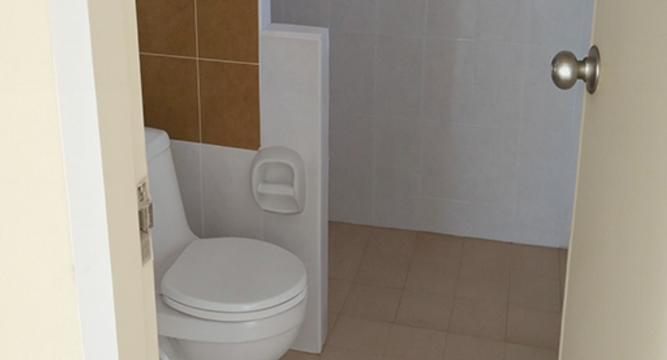 Haus zum Kauf mit 1 Zimmer in Pluak Daeng, Rayong
