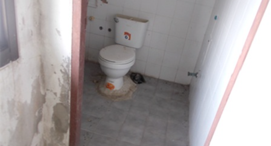 For sale 1 bed retail Space in Nong Chok, Bangkok