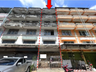For sale 3 bedrooms retail Space in Bang Khun Thian, Bangkok