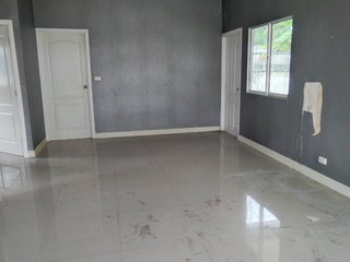 出售 1 卧室 独立屋 在 Pluak Daeng, Rayong