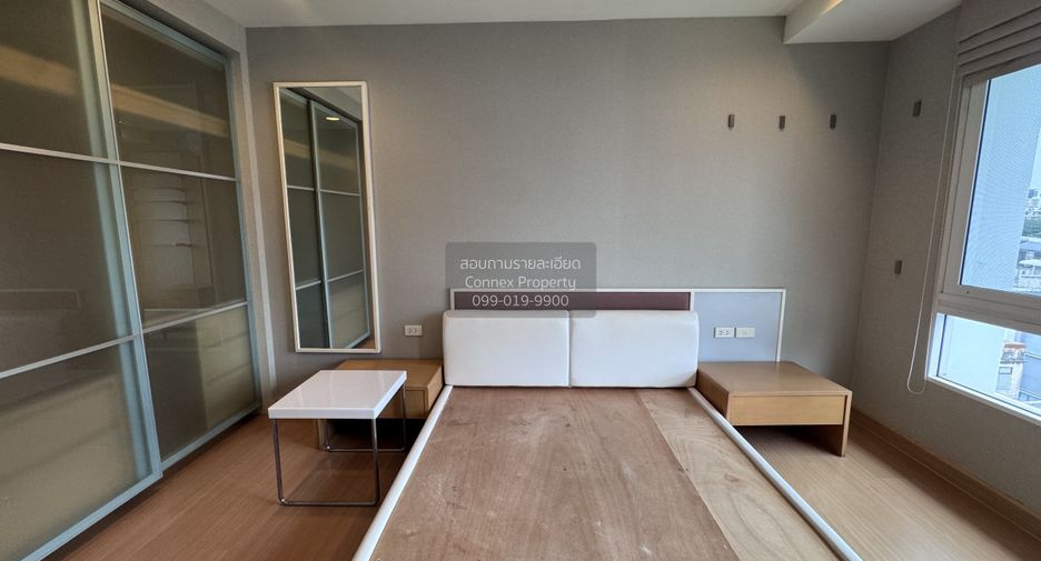 For rent 2 bedrooms condo in Bang Rak, Bangkok