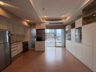 For rent 2 bedrooms condo in Bang Rak, Bangkok