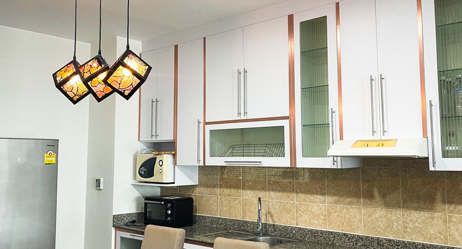 For rent 2 bedrooms condo in Watthana, Bangkok