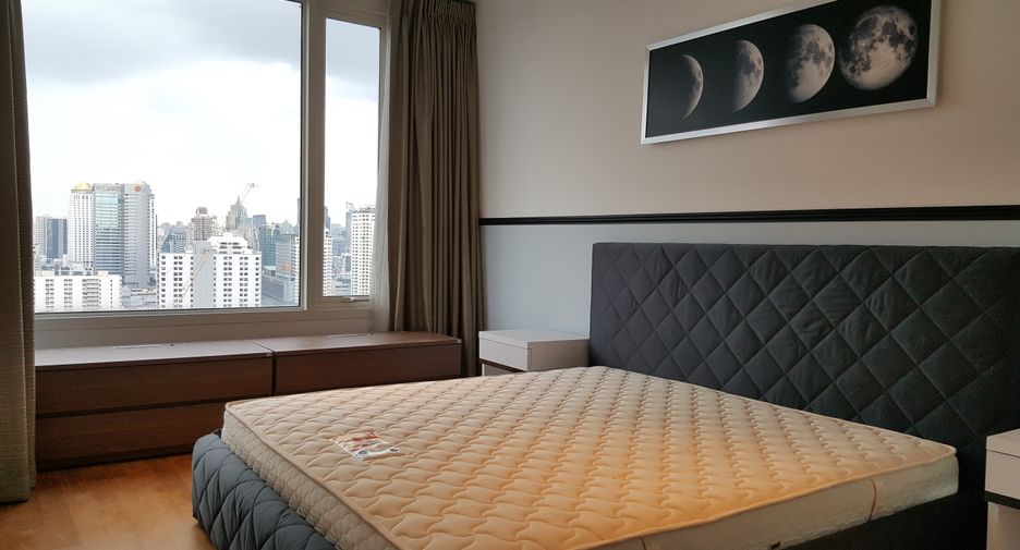 For rent 2 bedrooms condo in Ratchathewi, Bangkok