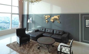 For rent 4 bedrooms condo in Watthana, Bangkok