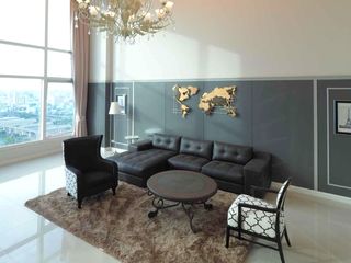 For rent 4 bedrooms condo in Watthana, Bangkok