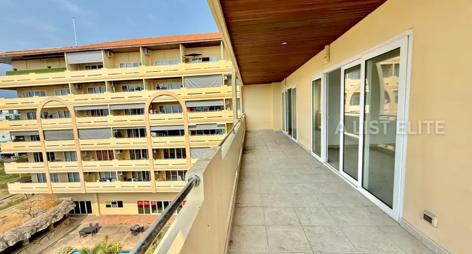 For sale 1 bed condo in Pratumnak, Pattaya