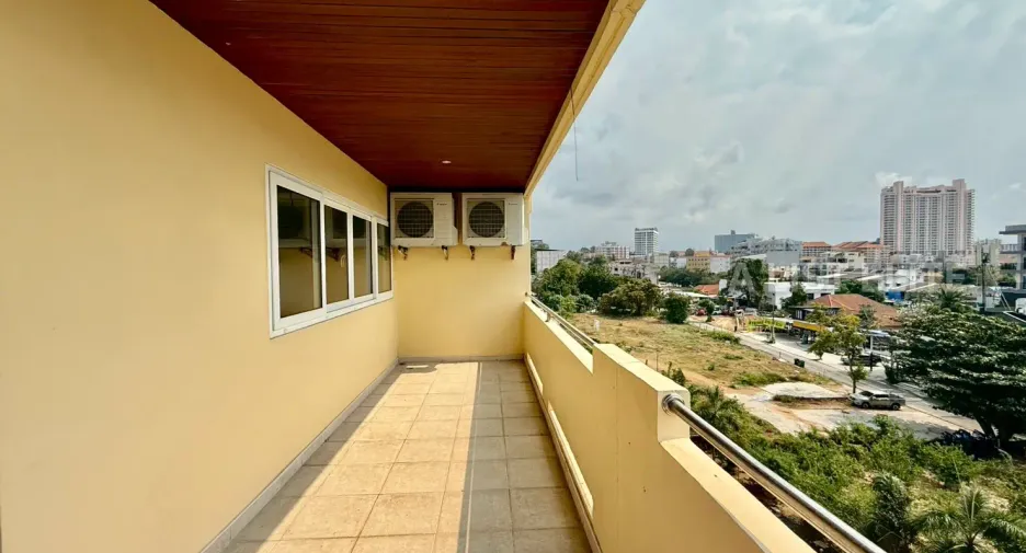 For sale 1 bed condo in Pratumnak, Pattaya