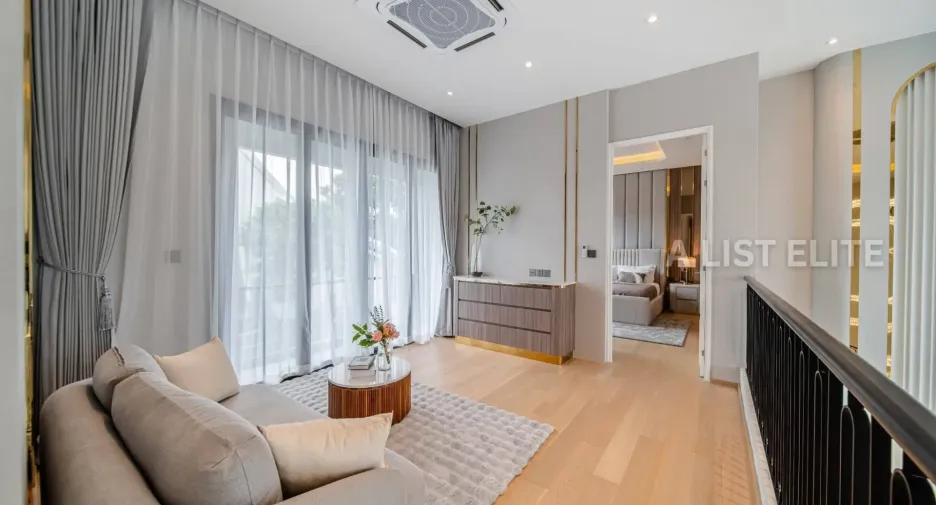 Haus zur Miete mit 5 Zimmer in Bang Lamung, Chonburi