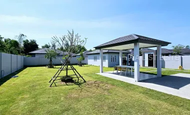 出租 4 卧室 独立屋 在 Bang Lamung, Chon Buri