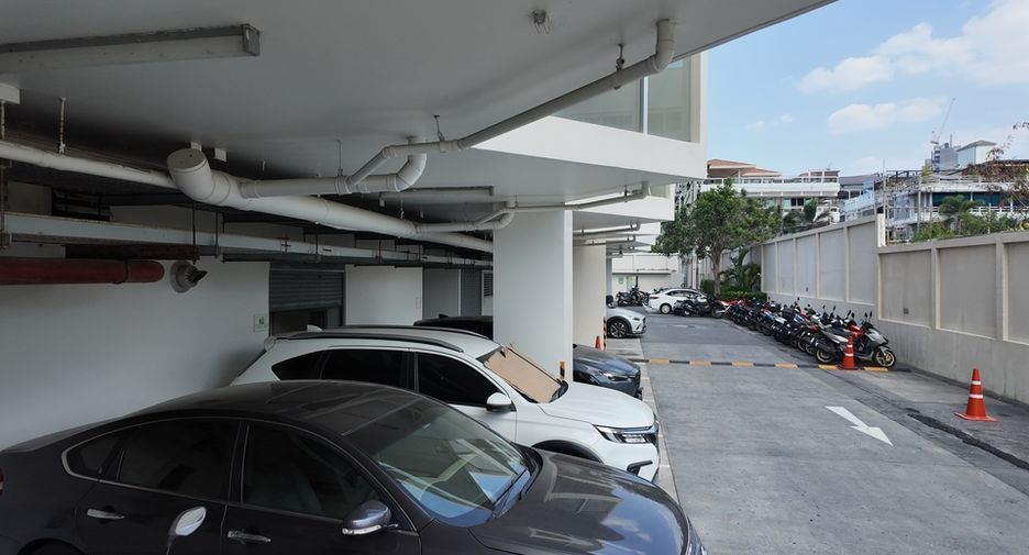 For sale 1 bed condo in Pratumnak, Pattaya