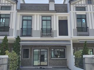 For rent 3 bedrooms townhouse in Bang Phli, Samut Prakan