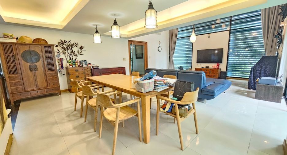 ให้เช่า 4 ห้องนอน บ้านเดี่ยว ใน วัฒนา, กรุงเทพฯ