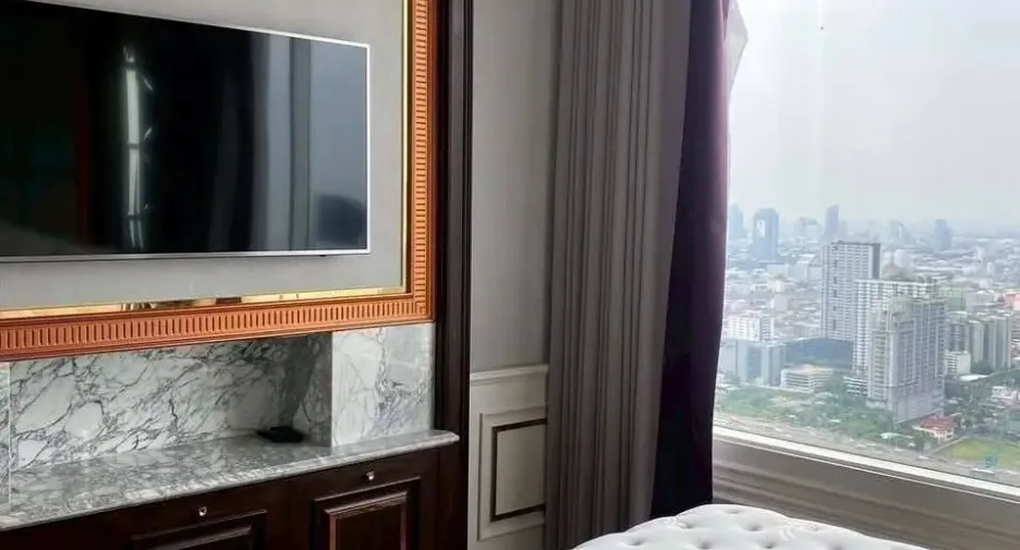 À louer et à vendre 5 chambres condo à Watthana, Bangkok
