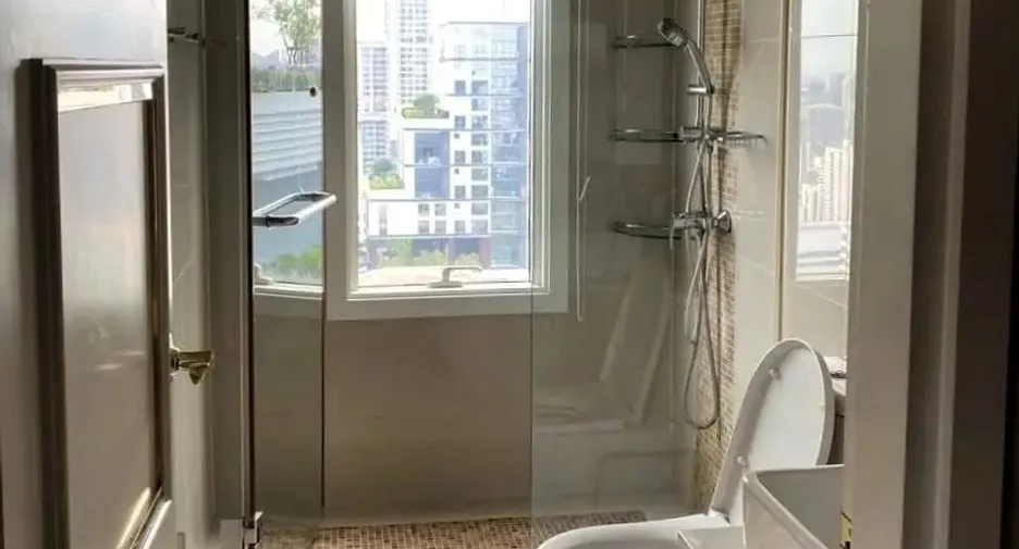 À louer et à vendre 5 chambres condo à Watthana, Bangkok