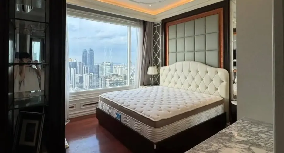 À louer et à vendre 5 chambres condo à Watthana, Bangkok