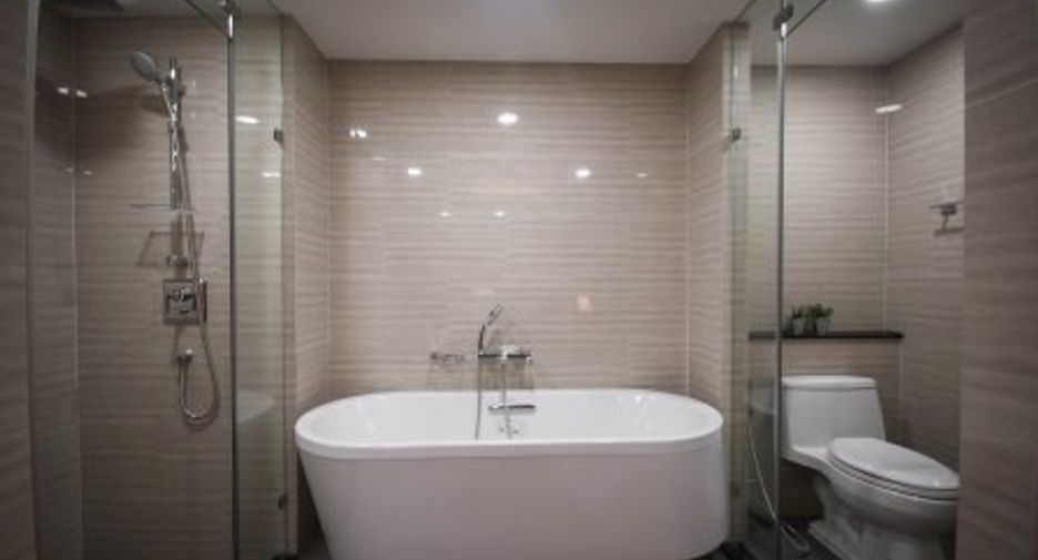 For rent 1 bed condo in Pathum Wan, Bangkok